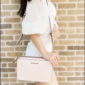💕NWT Michael kors large crossbody Camera Bag